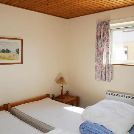 Eight-bedroom In